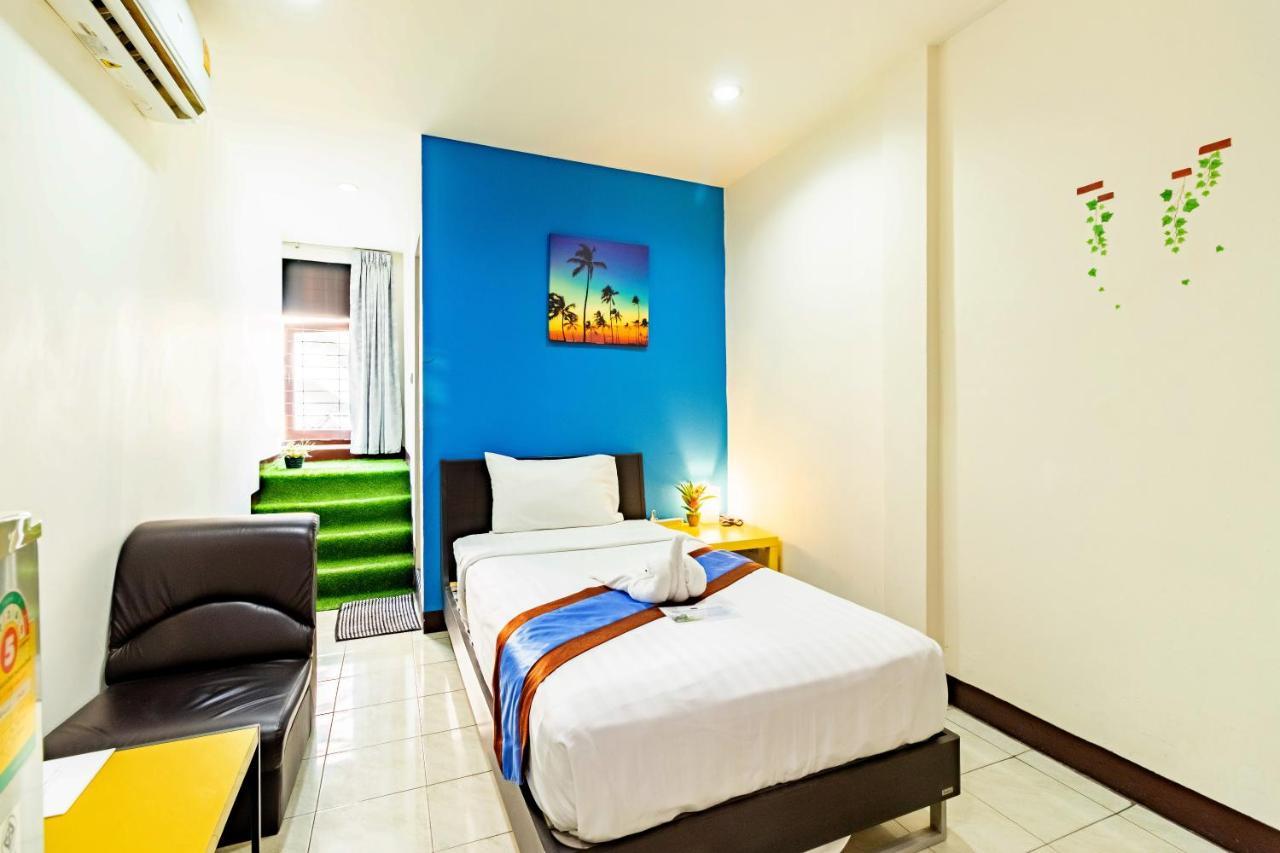 Yadoya @ Thonglor Hotel Banguecoque Exterior foto